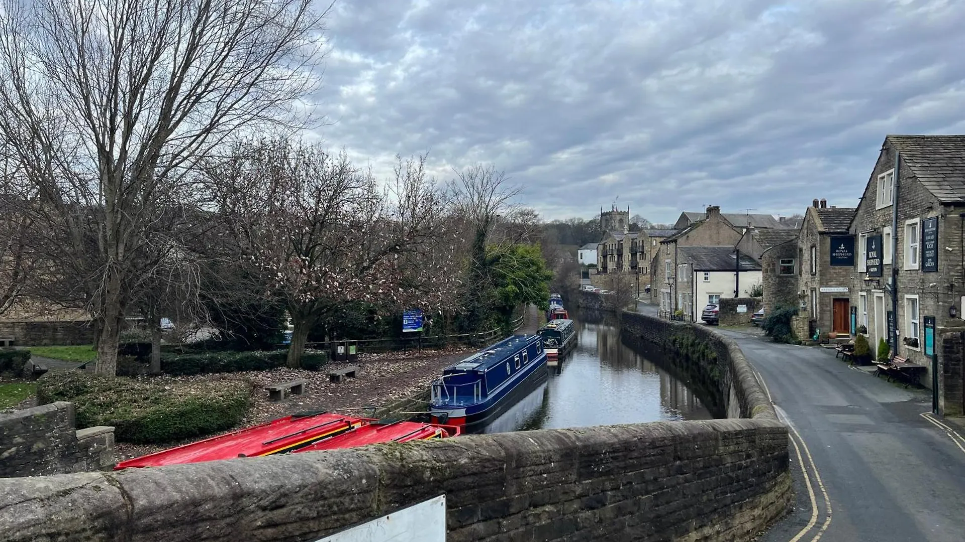 Hotel The Boat Skipton Hotel na wodzie